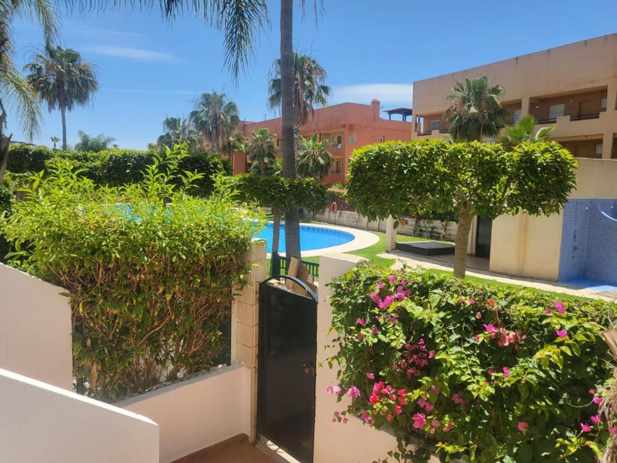 ¡Bajo Precioso Con Salida Directa A La Piscina Comunitaria En Paraiso De Vera! 外观 照片