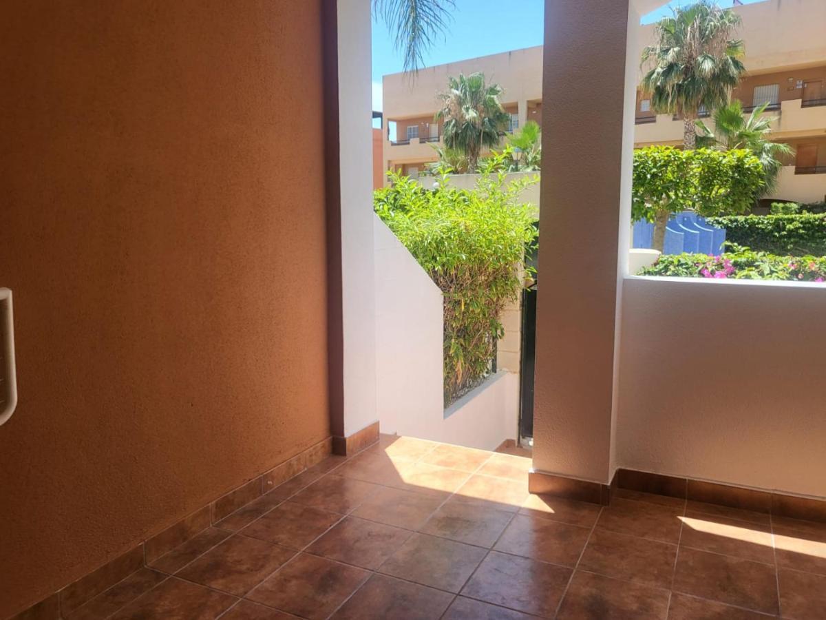 ¡Bajo Precioso Con Salida Directa A La Piscina Comunitaria En Paraiso De Vera! 外观 照片