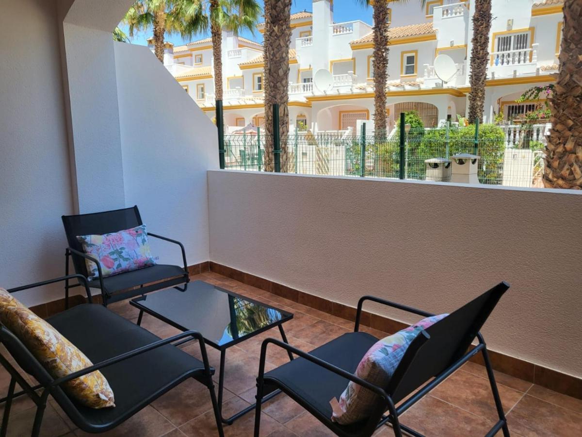 ¡Bajo Precioso Con Salida Directa A La Piscina Comunitaria En Paraiso De Vera! 外观 照片