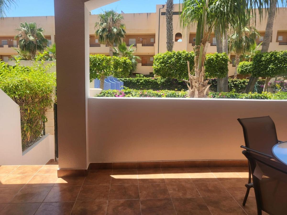 ¡Bajo Precioso Con Salida Directa A La Piscina Comunitaria En Paraiso De Vera! 外观 照片