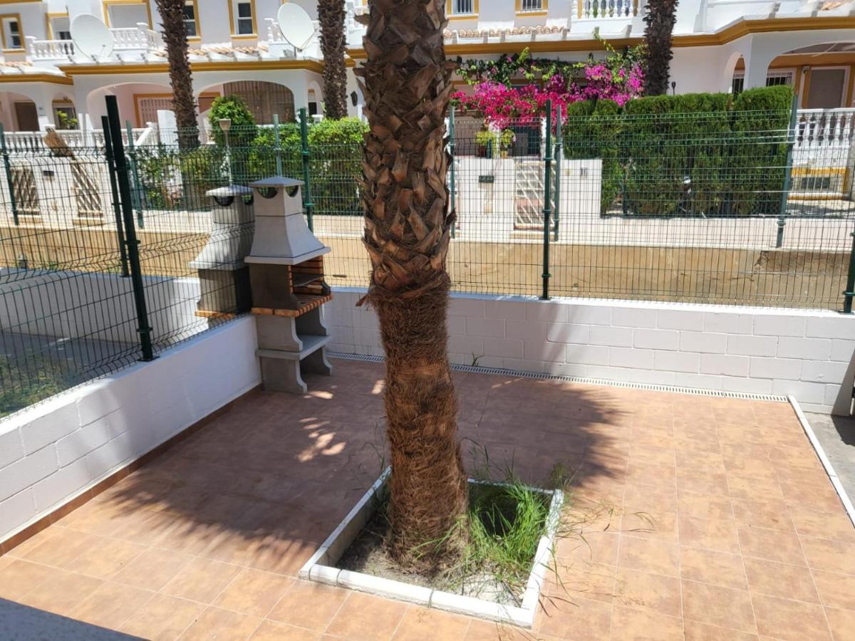 ¡Bajo Precioso Con Salida Directa A La Piscina Comunitaria En Paraiso De Vera! 外观 照片