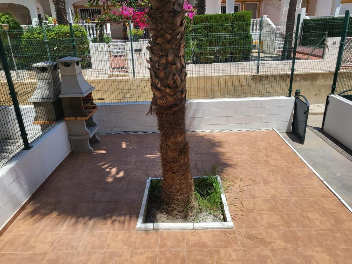 ¡Bajo Precioso Con Salida Directa A La Piscina Comunitaria En Paraiso De Vera! 外观 照片