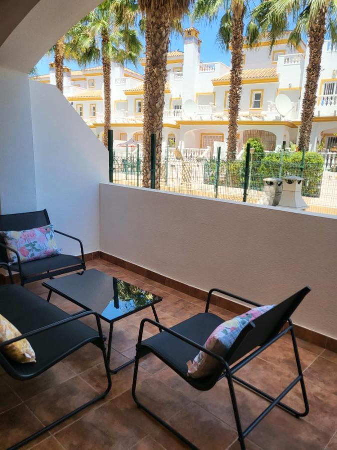 ¡Bajo Precioso Con Salida Directa A La Piscina Comunitaria En Paraiso De Vera! 外观 照片