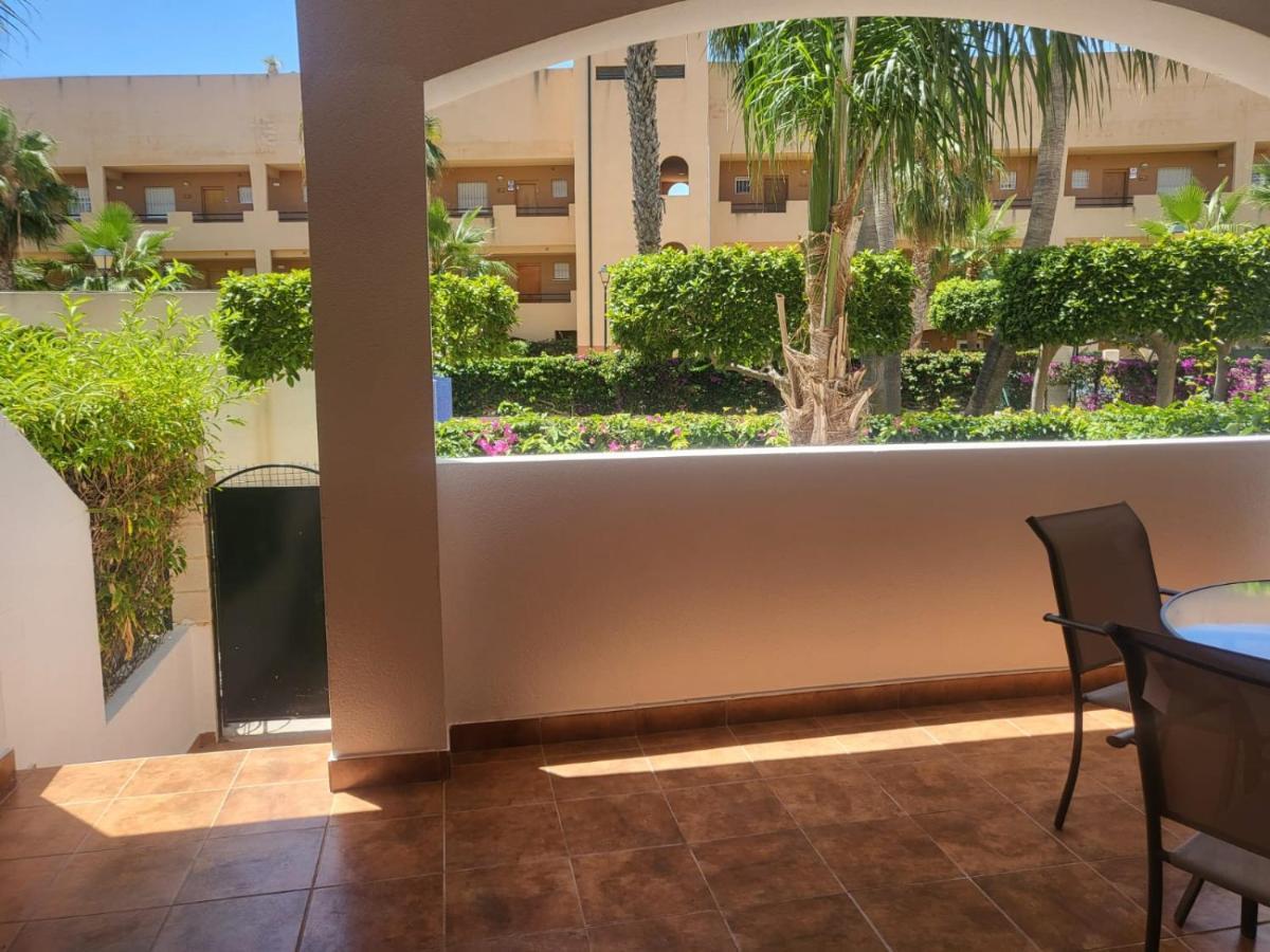 ¡Bajo Precioso Con Salida Directa A La Piscina Comunitaria En Paraiso De Vera! 外观 照片